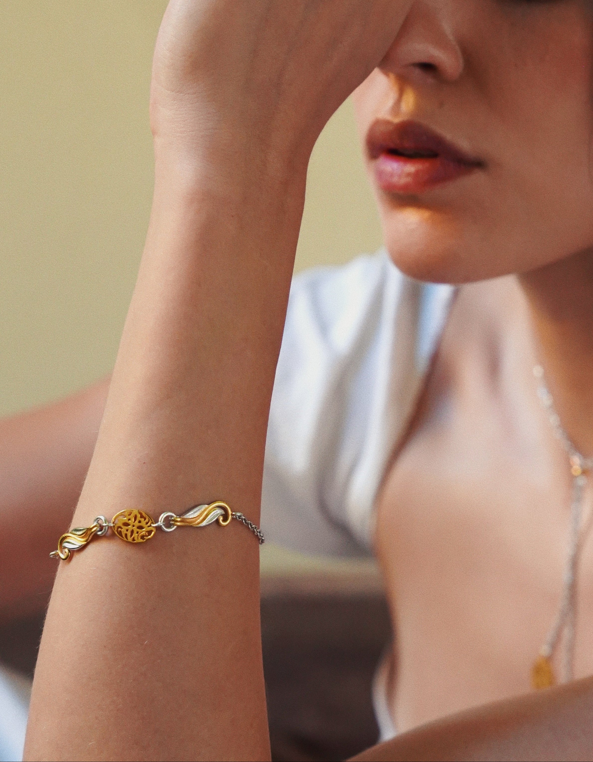 PERET Emblem Bracelet