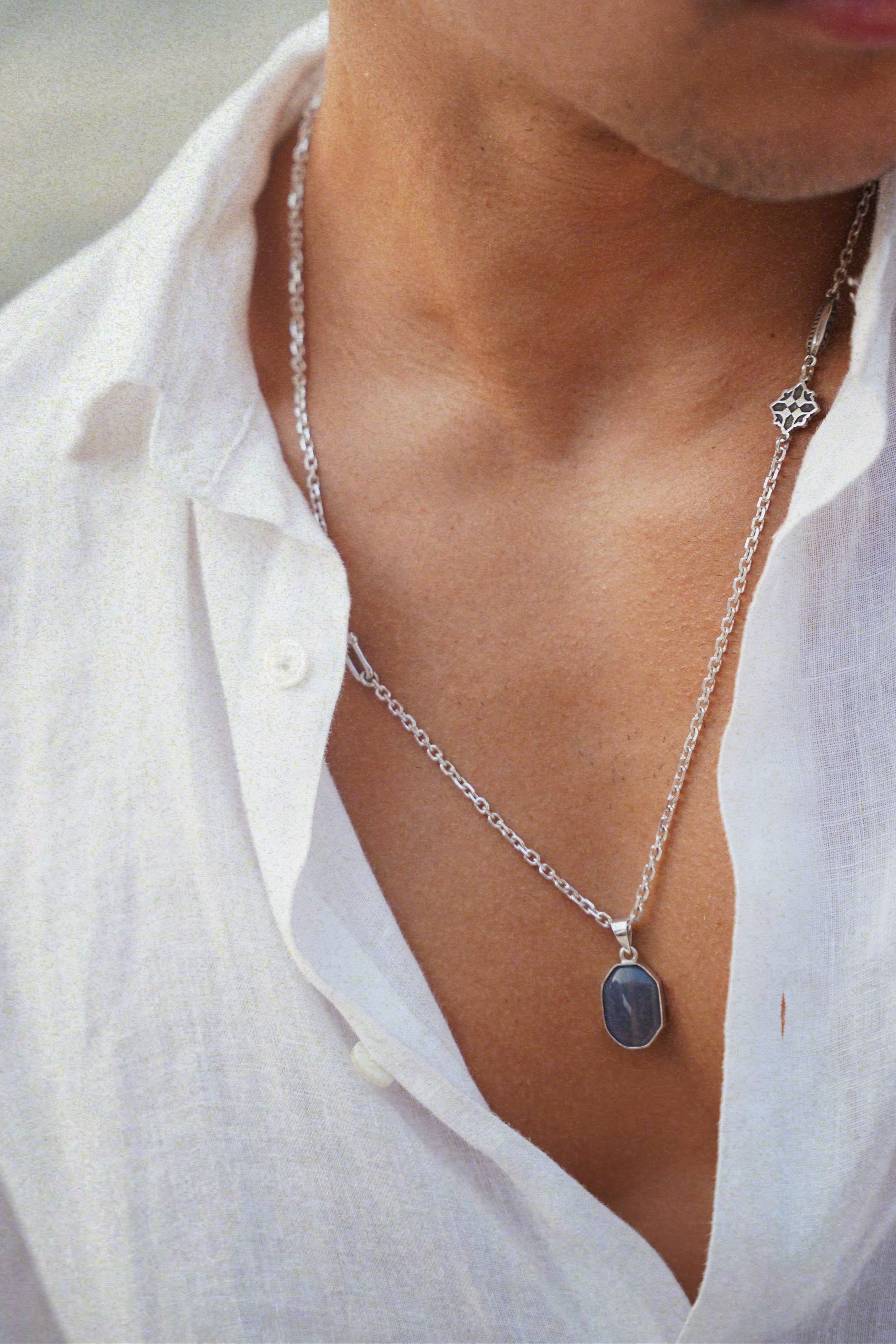 PERET Grey Stone Necklace