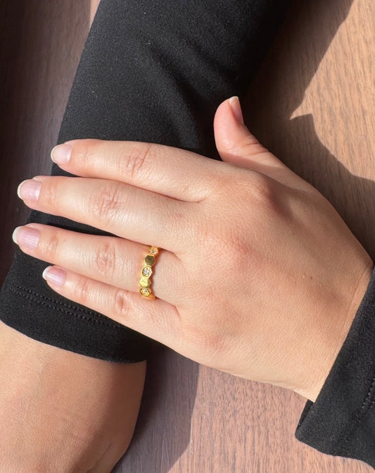 Viola Gold Ring